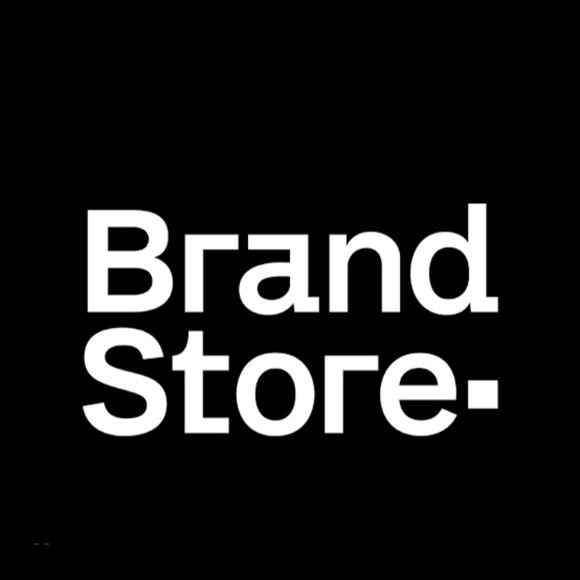 Meet your Posher, Chic - Picture 2 of 2